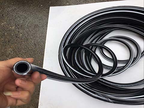 石油化學(xué)軟管