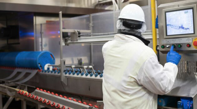 “超高壓滅菌設(shè)備：解鎖果汁行業(yè)新未來，600MPa如何讓‘鮮活營養(yǎng)’與‘長效保質(zhì)’兼得？”