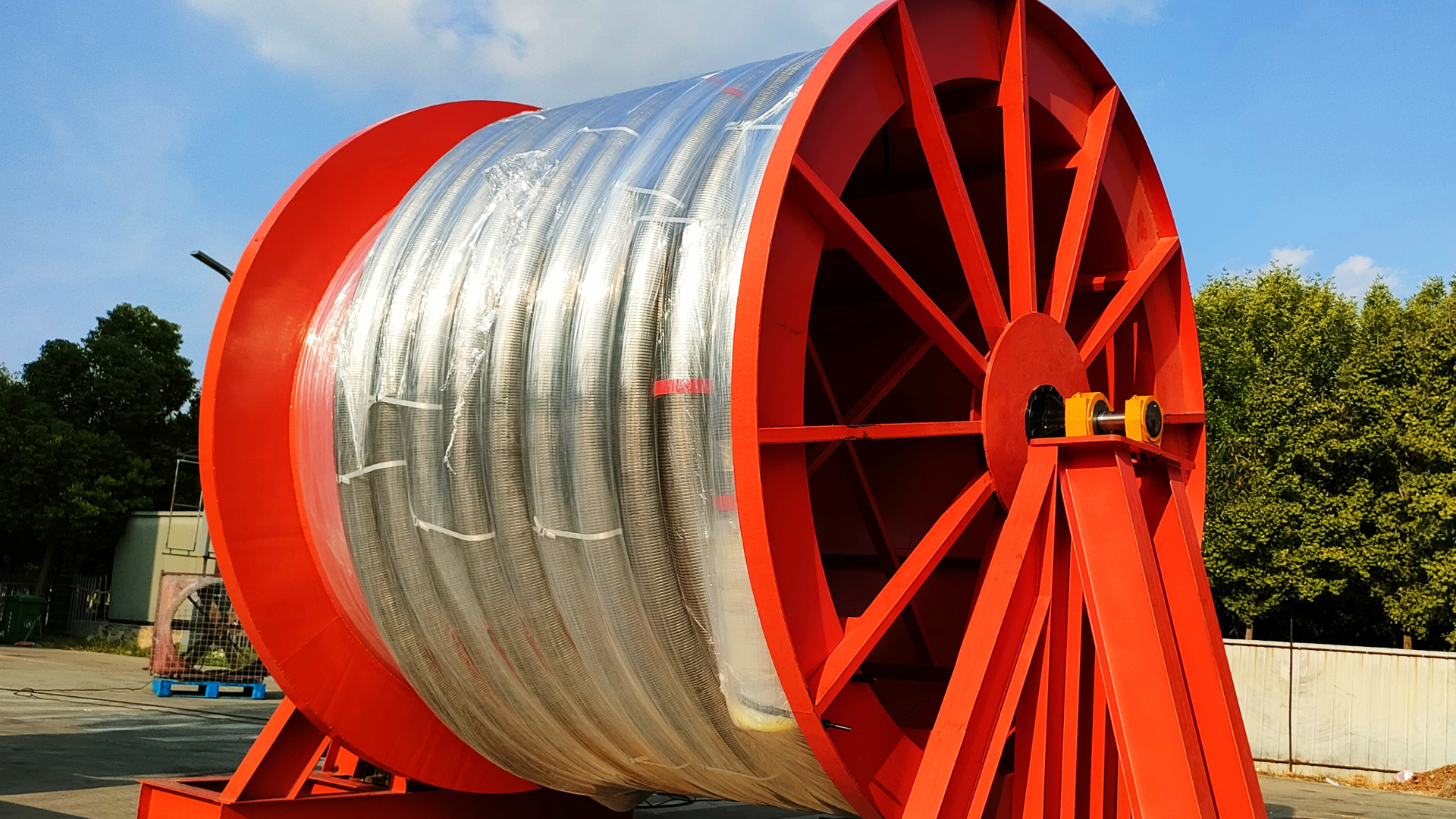  海洋輸油軟管：海洋油氣開采的關(guān)鍵設(shè)備